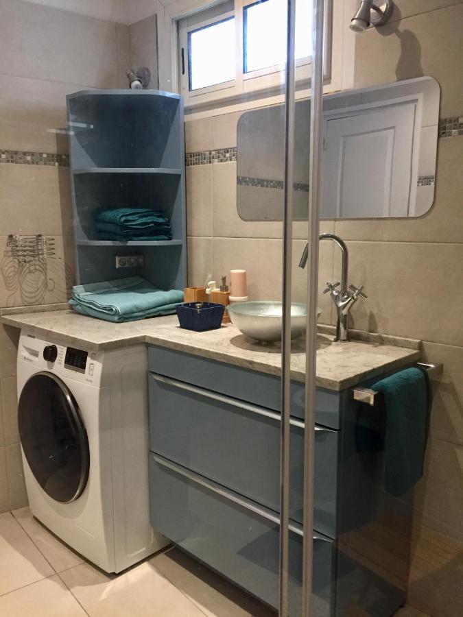 Charming Apartment Near The Beach Вилафранк-сюр-Мер Екстериор снимка