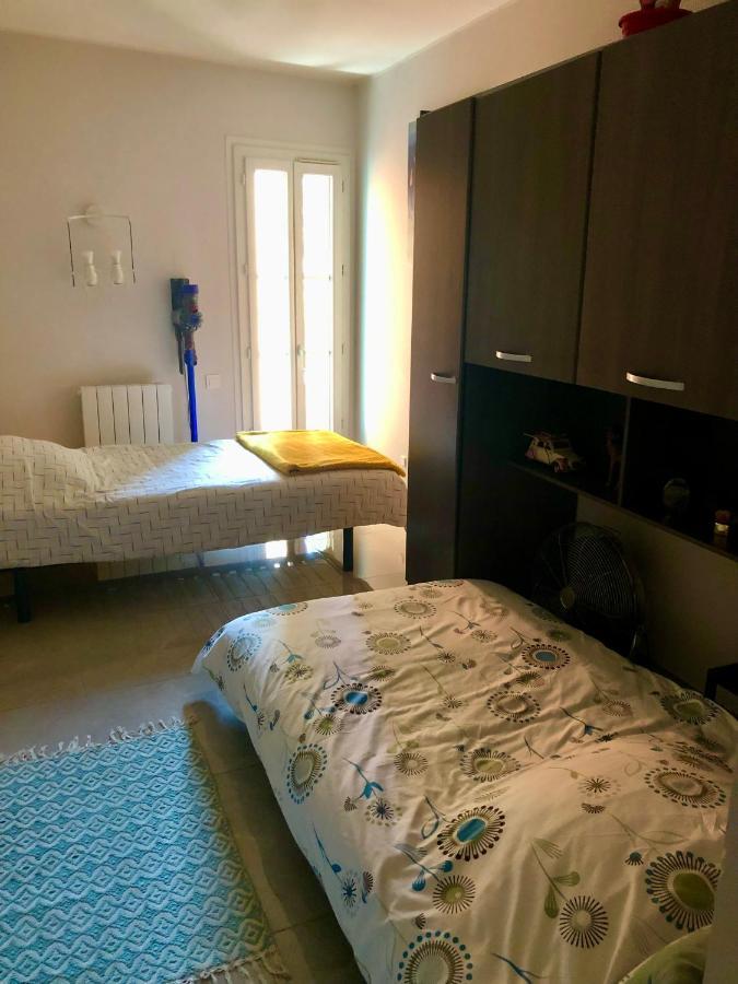Charming Apartment Near The Beach Вилафранк-сюр-Мер Екстериор снимка