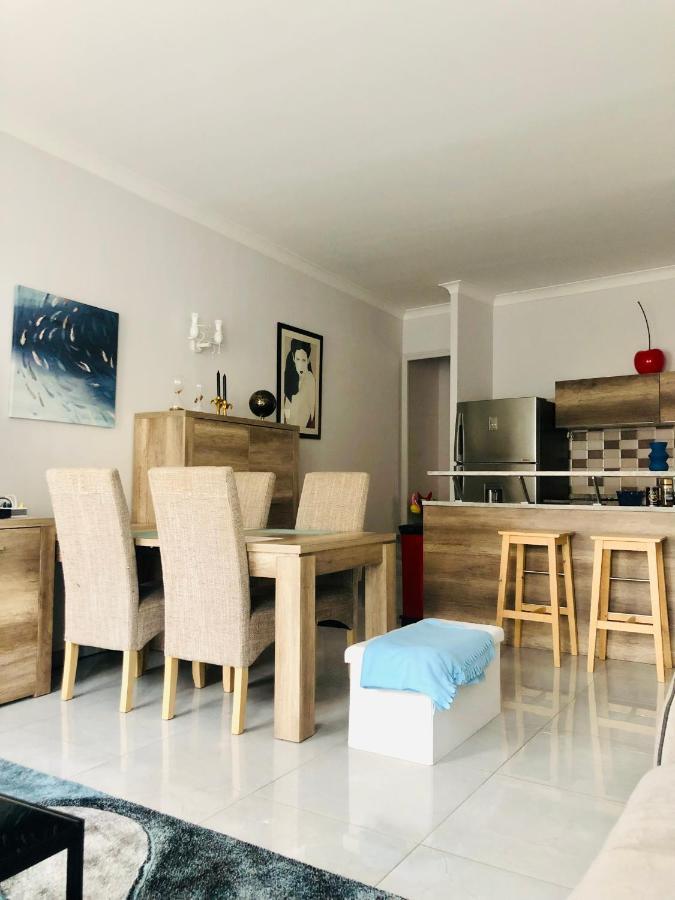 Charming Apartment Near The Beach Вилафранк-сюр-Мер Екстериор снимка