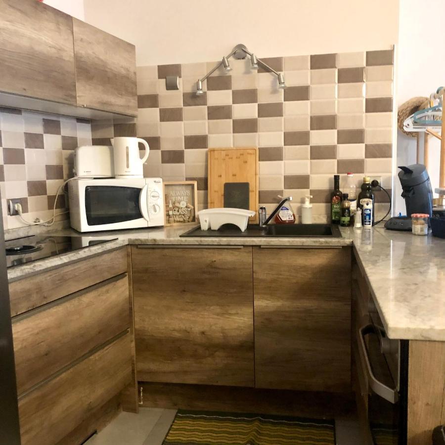 Charming Apartment Near The Beach Вилафранк-сюр-Мер Екстериор снимка